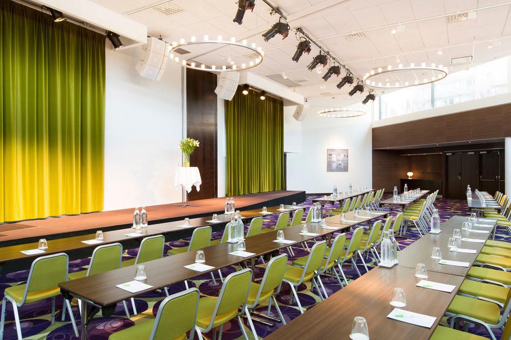 Courtyard By Marriott Stockholm Kungsholmen Hotel Exterior photo